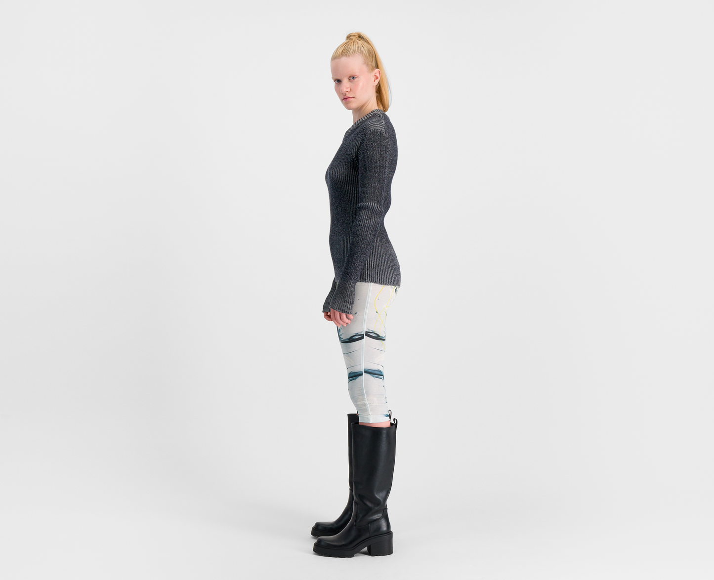 Women's knitted sweater, navy