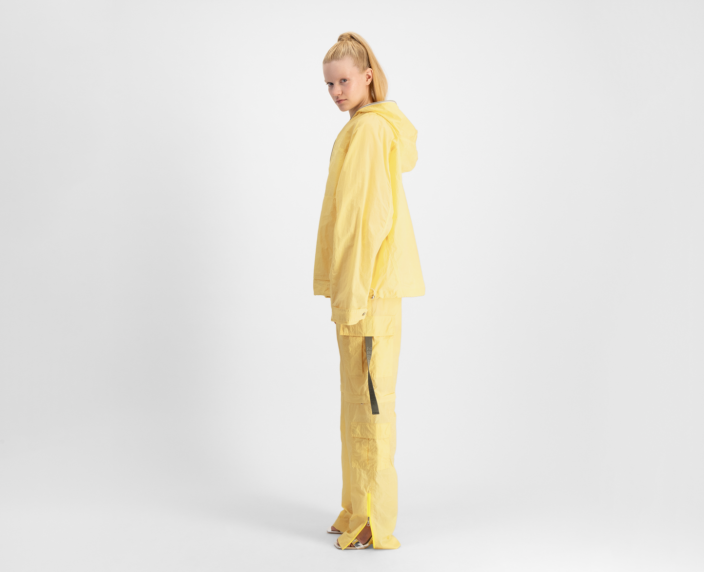 Women's lightweight cargo jacket, yellow