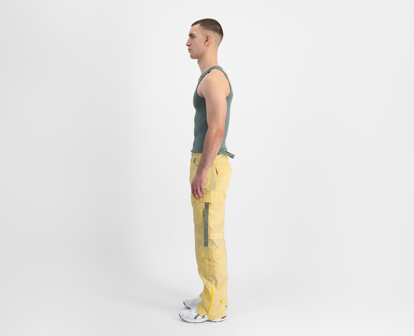 Men's cargo pants, yellow
