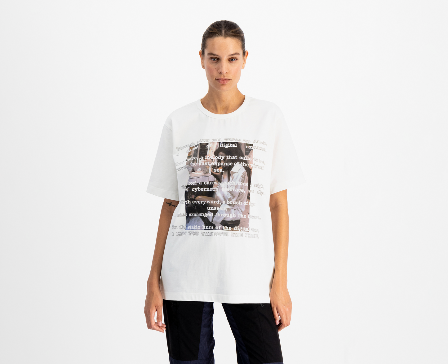 T-shirt femme "Embrasse-moi à travers le téléphone", blanc