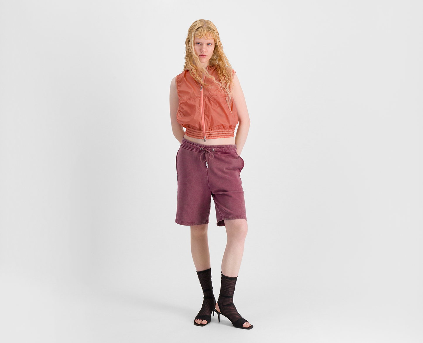 Pantaloncini da tuta da donna 079, bordeaux