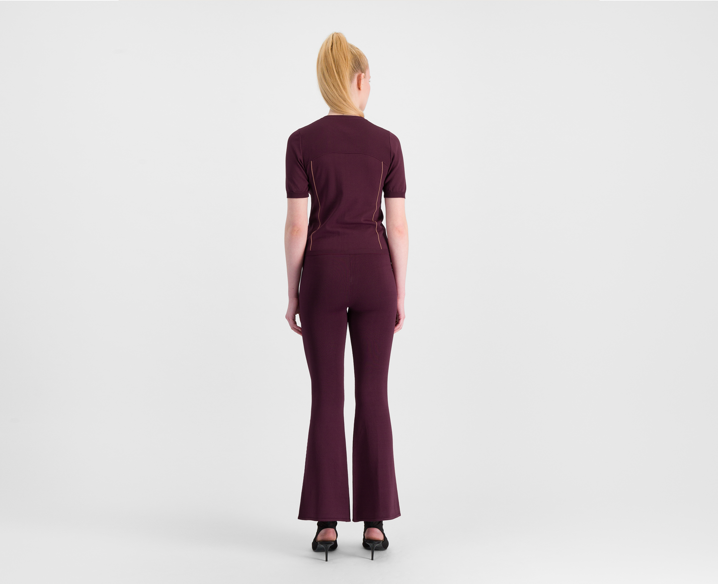 Pantaloni svasati in maglia da donna, bordeaux