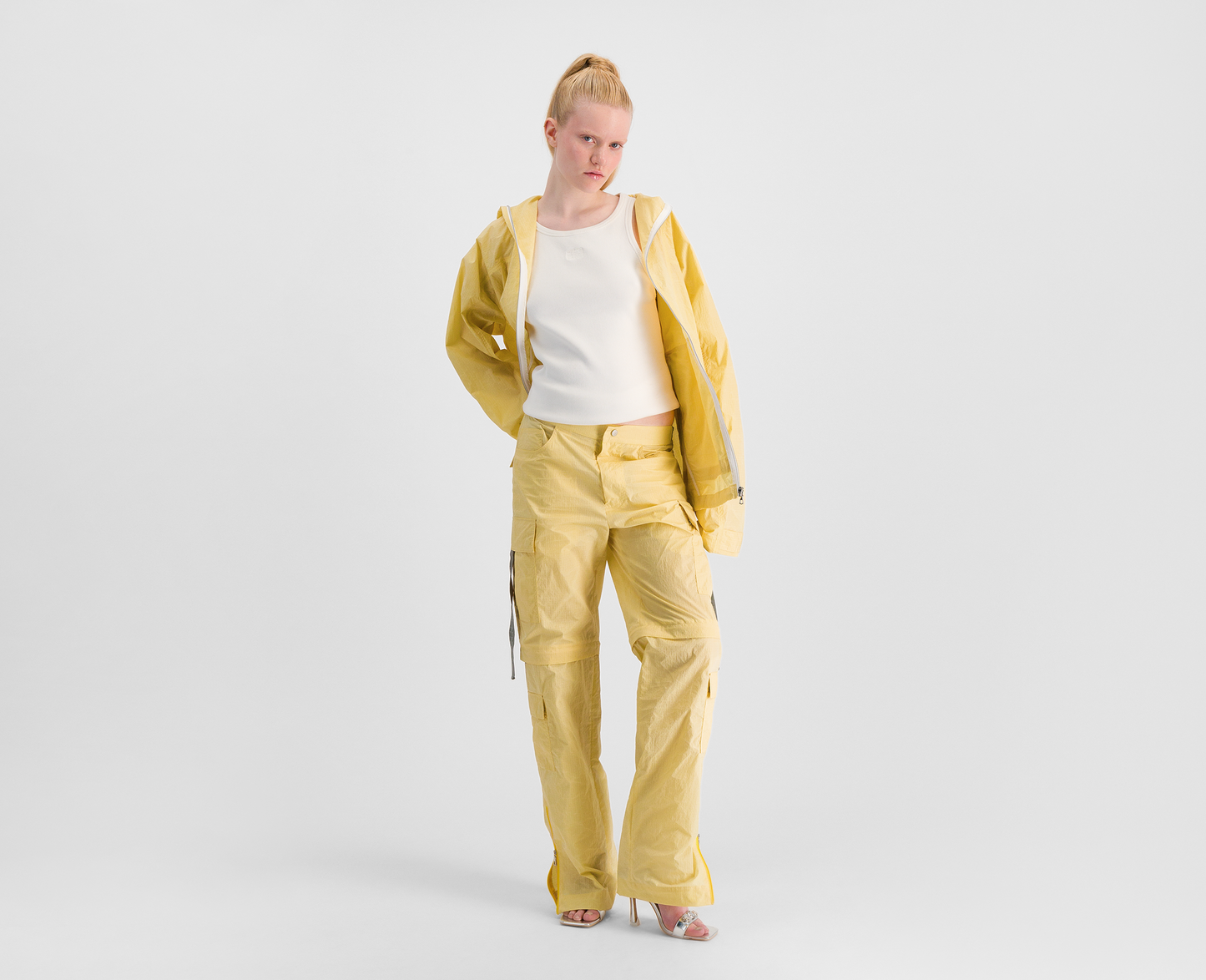 Pantaloni cargo da donna, gialli